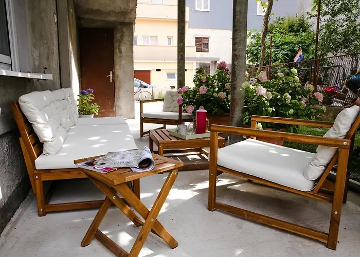 Rina Apartment